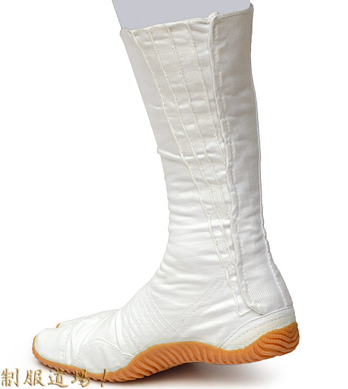 白のスポーツ足袋の写真
